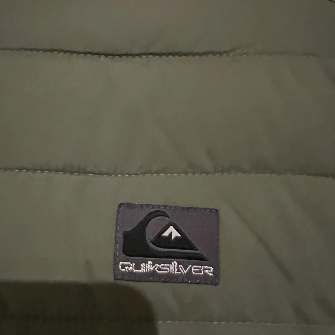 Grön quiltad jacka från Quiksilver - 1