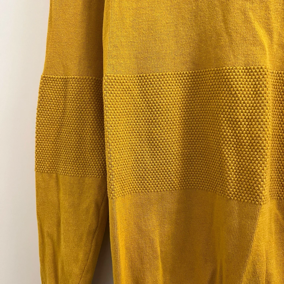 Gul tröja från Guess - 2