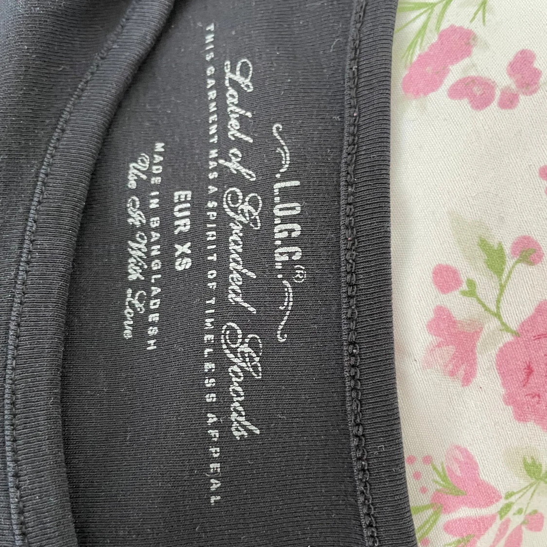 Svart långärmad tröja från L.O.G.G. - 2