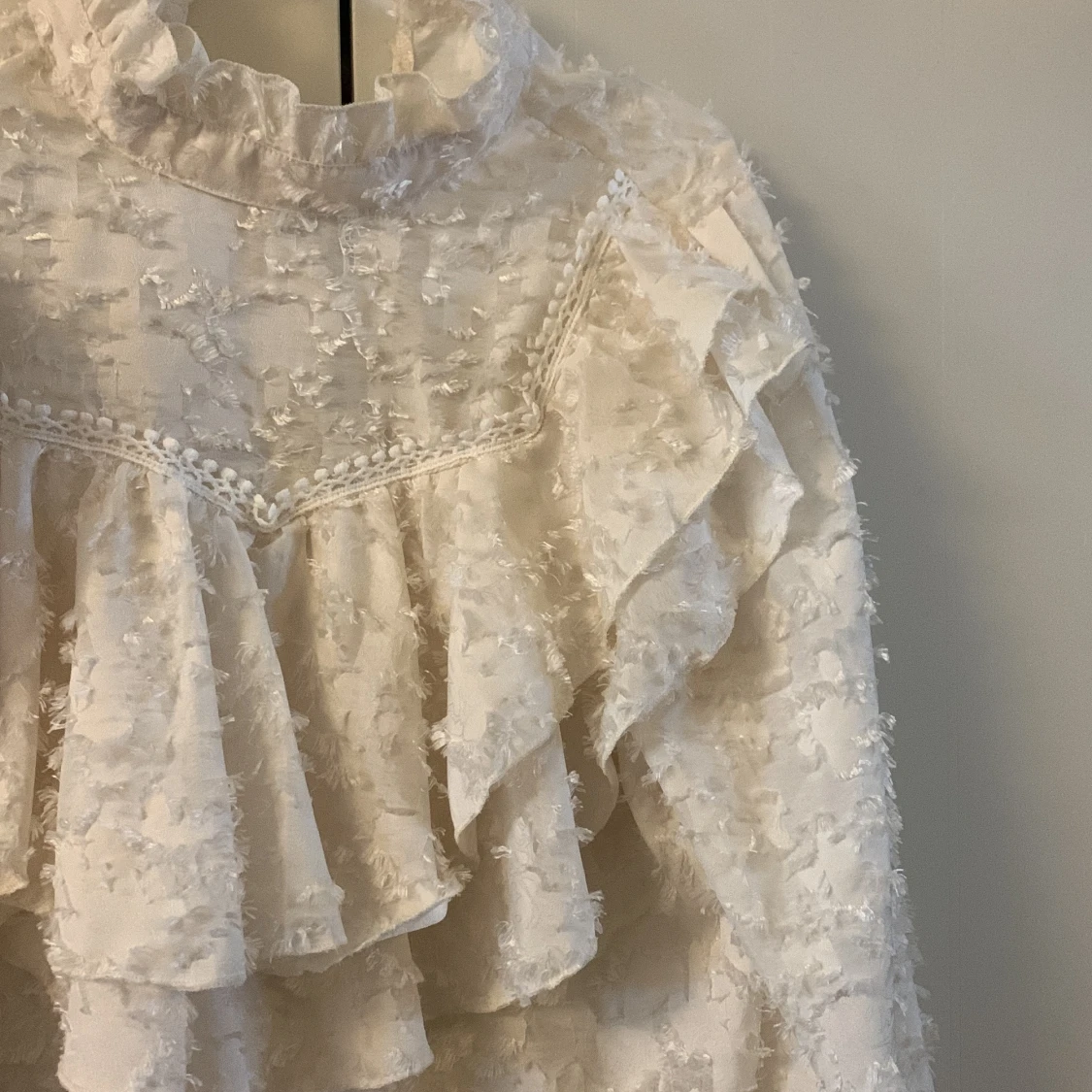 Blus vit med lite gul - 3