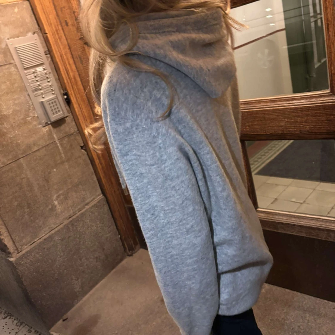 Merino-Ull Grå hoodie  - 2