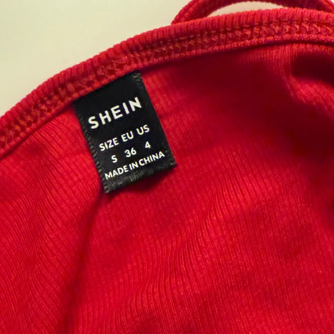 Rött linne från Shein - 1
