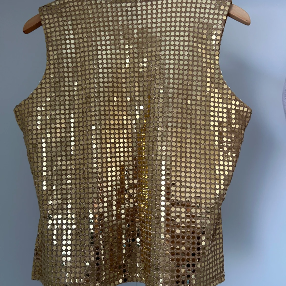 Guldglittrig ärmlös topp - 2