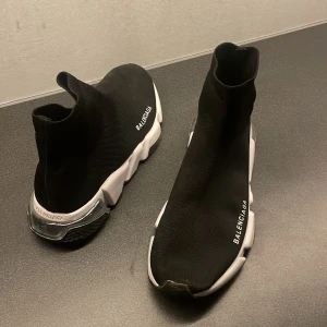Svarta  Balenciagas - Balenciagas i bra skick😁