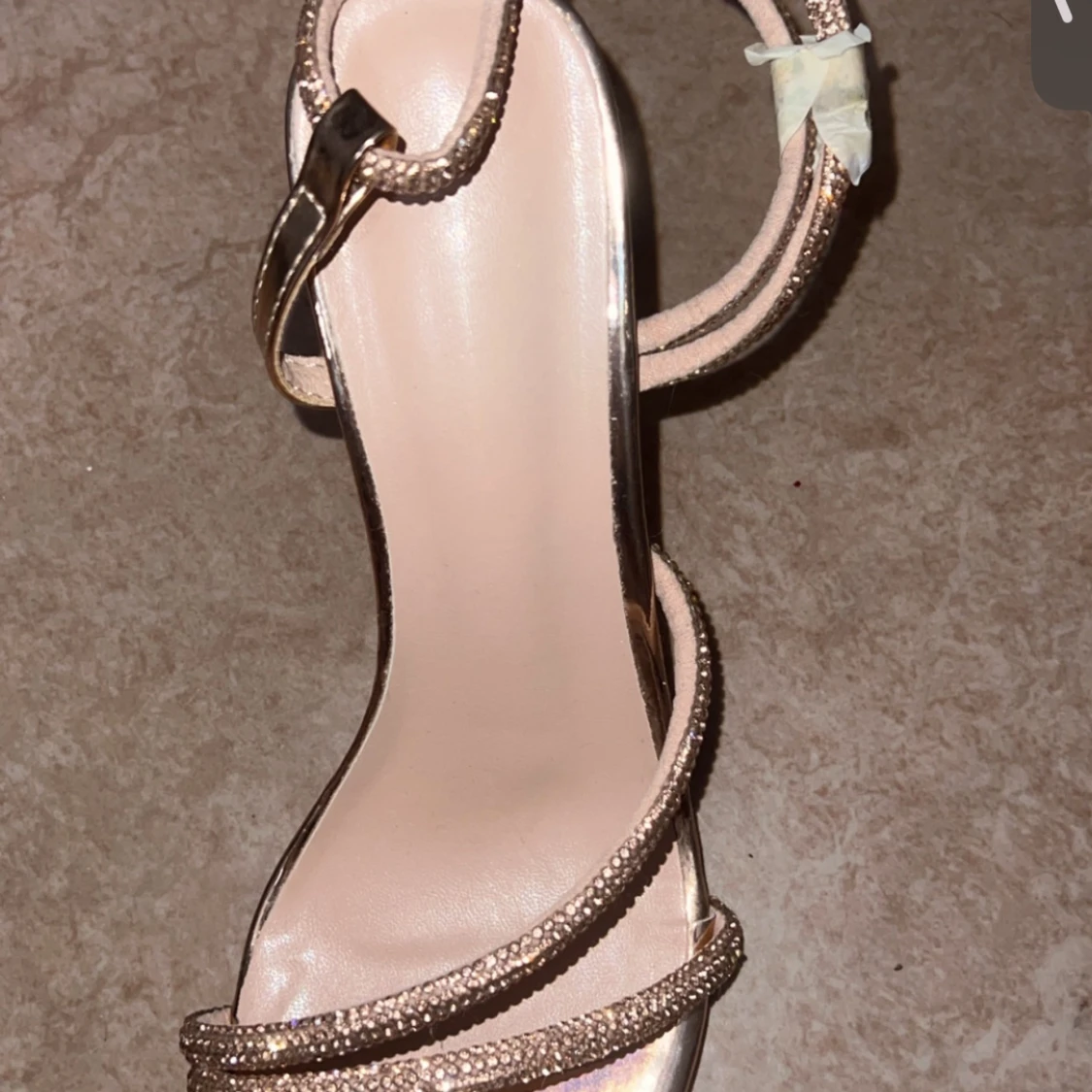Glittriga sandaler med klack - 1