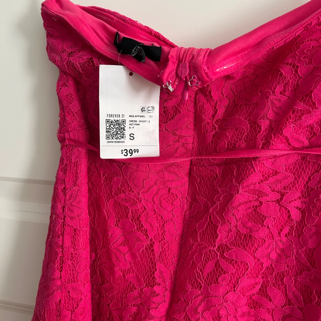 Rosa spetsklänning från Forever 21 - 2