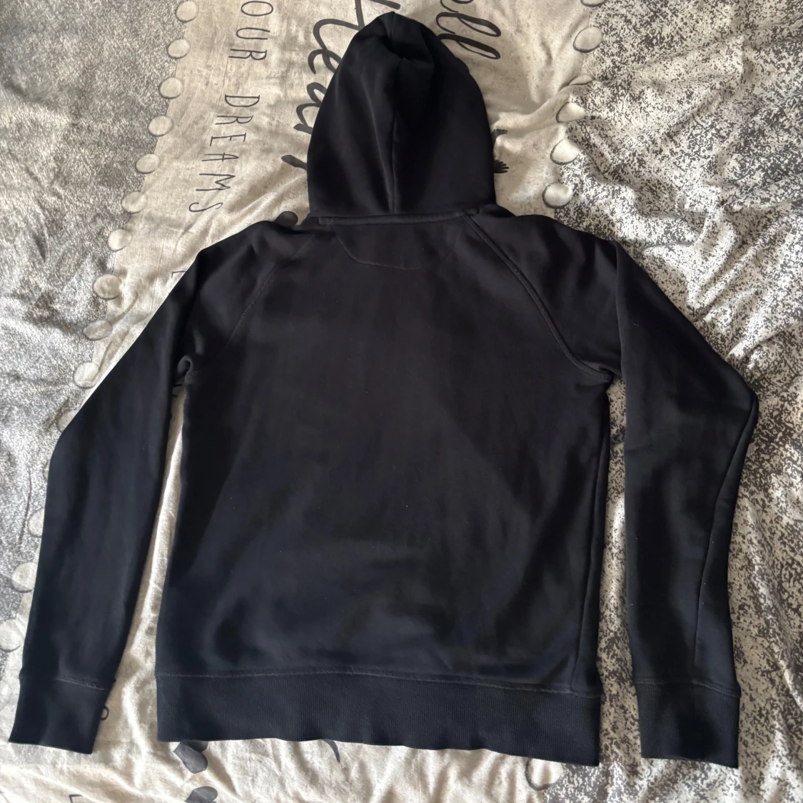 Svart hoodie från GANT med logga - 2