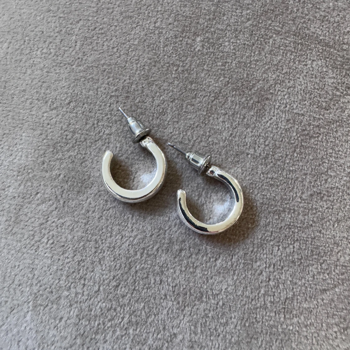 Chunky silvriga hoops örhängen