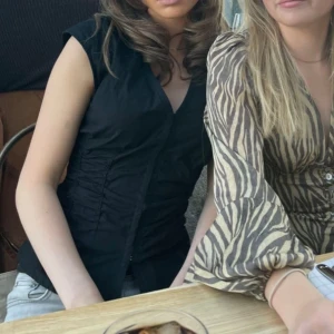 Weekday topp - Från weekday i storlek 34, använd 1 gång