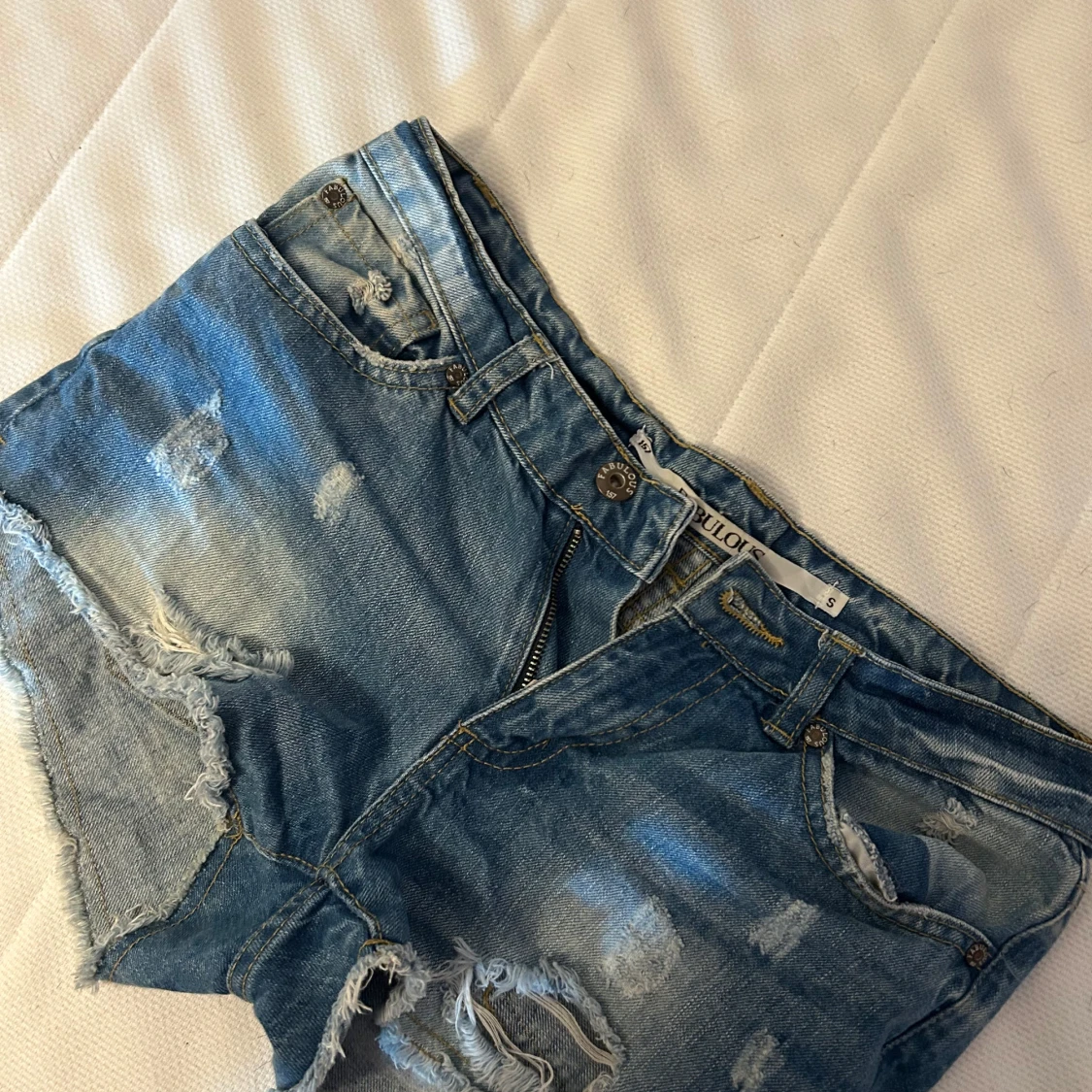 Blå slitna jeansshorts från Pull&Bear - 3