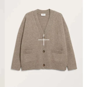 Kofta - Jätte söt kofta ifrån Monki, endast använd en gång ❤️