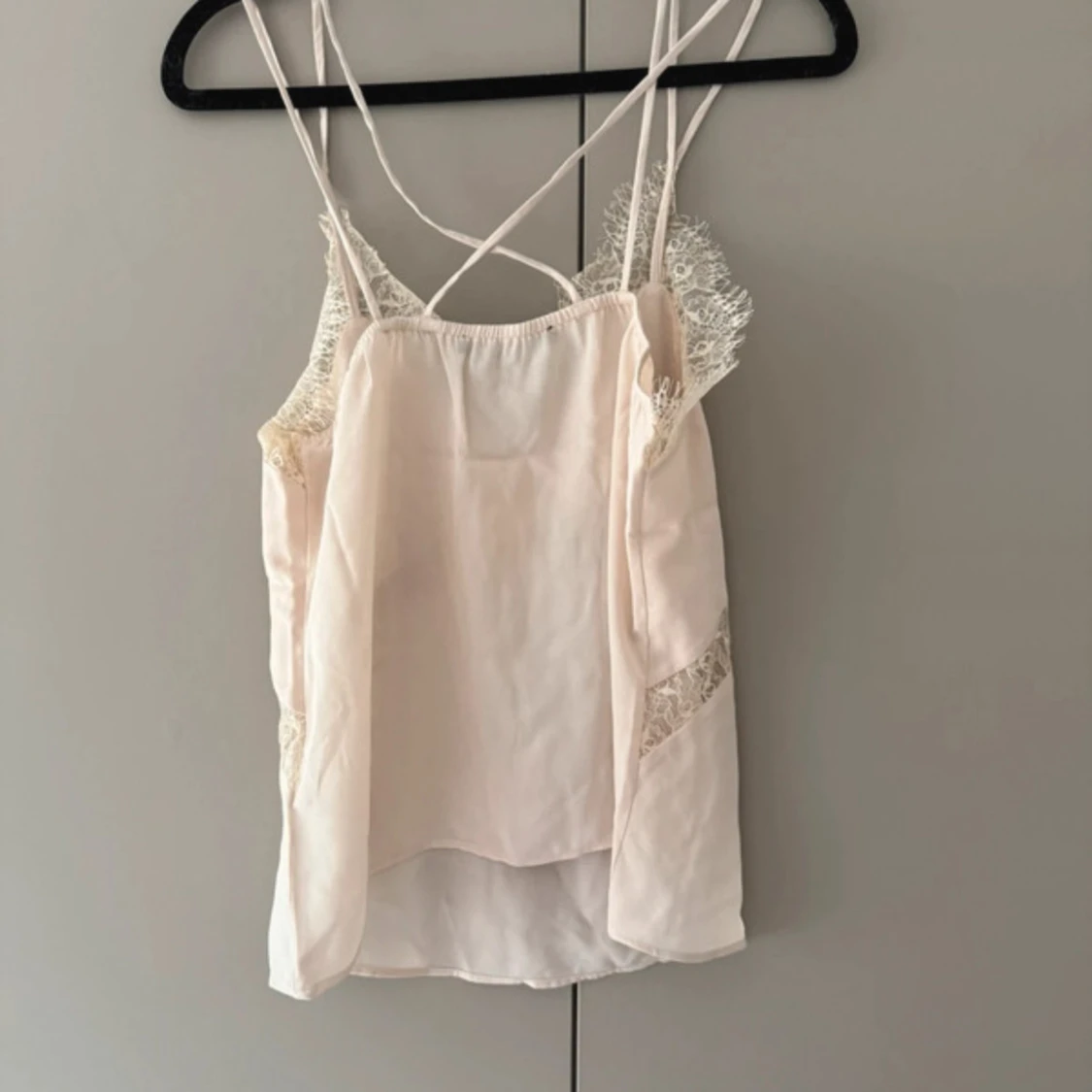 Beige spetslinne från Bik Bok XS - 2