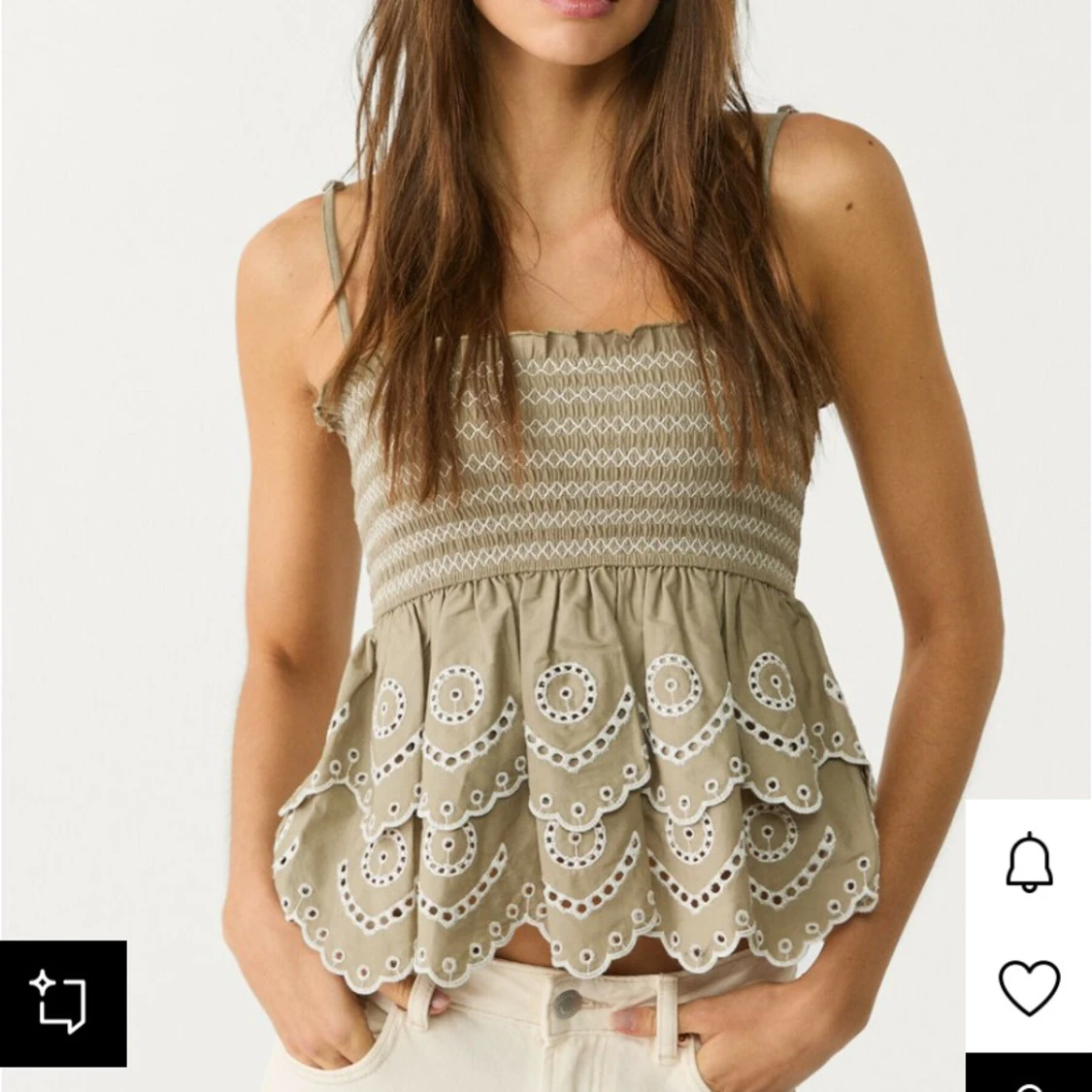  broderad topp med volang - 1