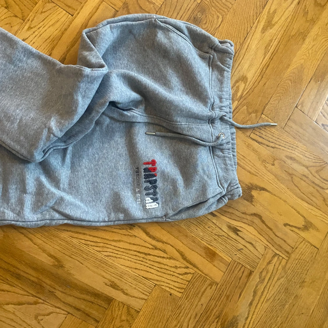 Grå mjukisbyxor från Trapstar S - 2