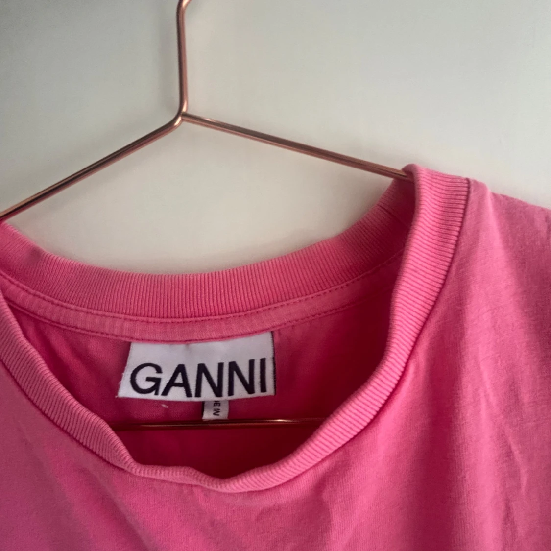 Rosa Ganni t-shirt med smileytryck - 1