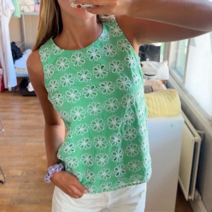 Så fin blus - Säljer denna Såå fina blus perfekt nu till sommaren skriv om det är något ni undrar😇😇🥰☀️