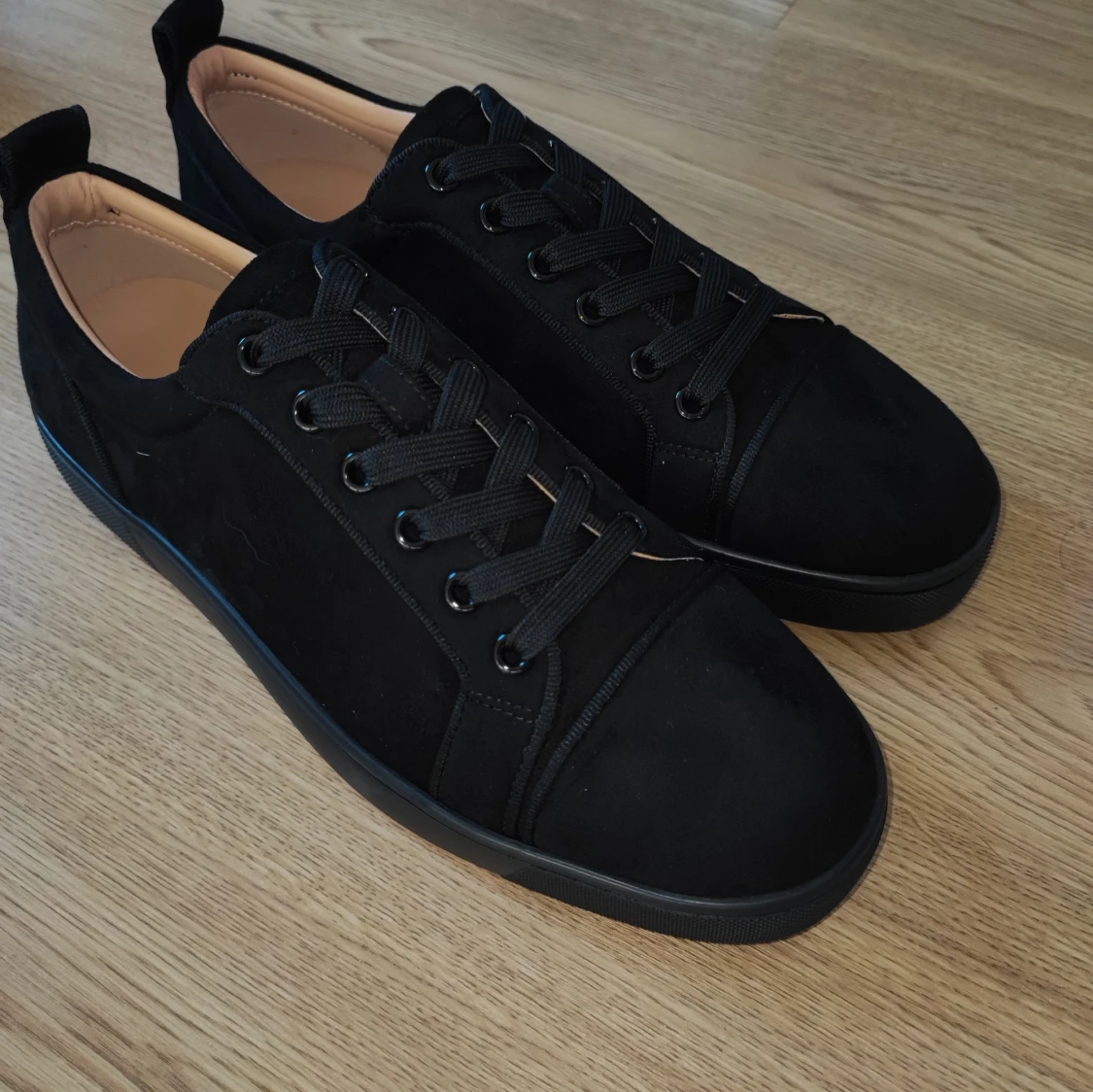 Christian Louboutin svarta  - 2