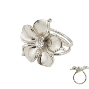 la Fleur silver ring  - jättefin silver ring från ioaku i kollektionen la fleur! ny med lapp🌸