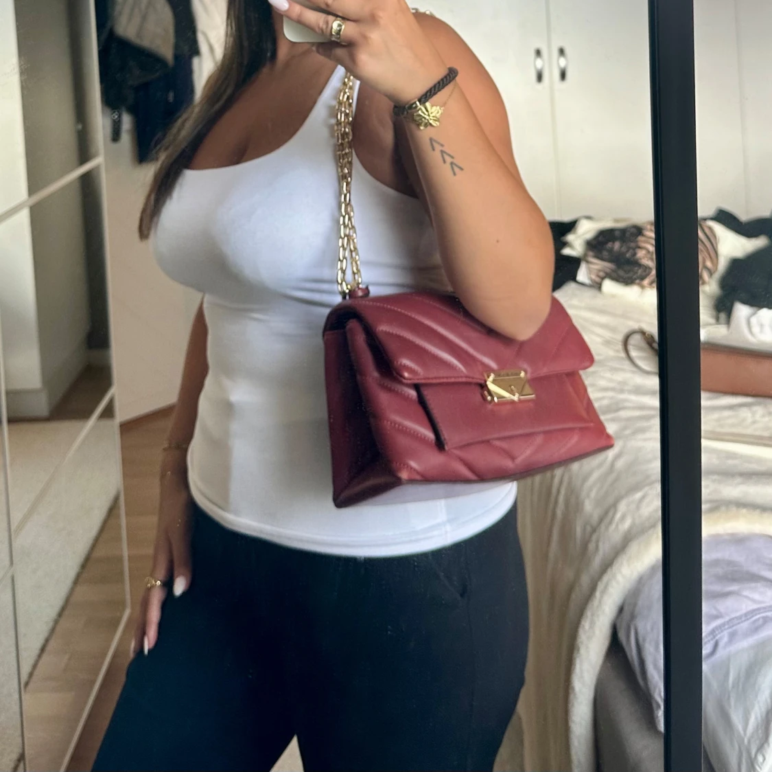 Röd Michael kors väska  - 1