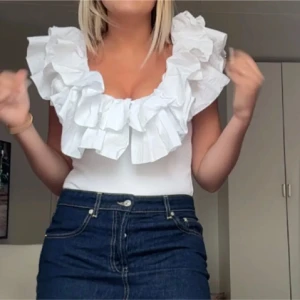 Body zara - Super fin storlek M passar xs-M💗💗 aldrig använd utom en gång