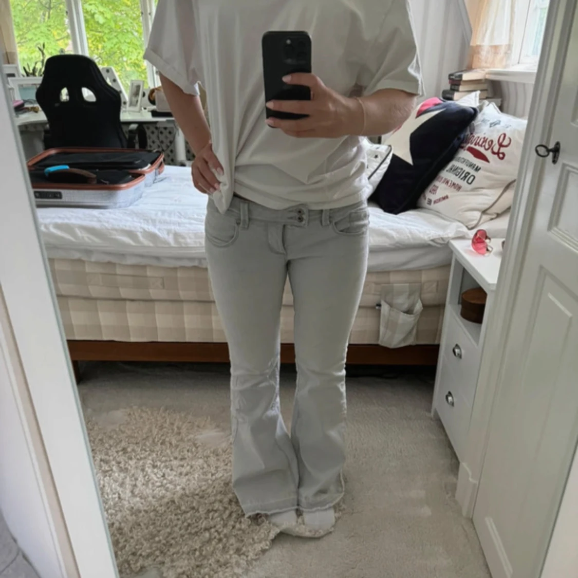 Gråa lågmidjade jeans  - 2