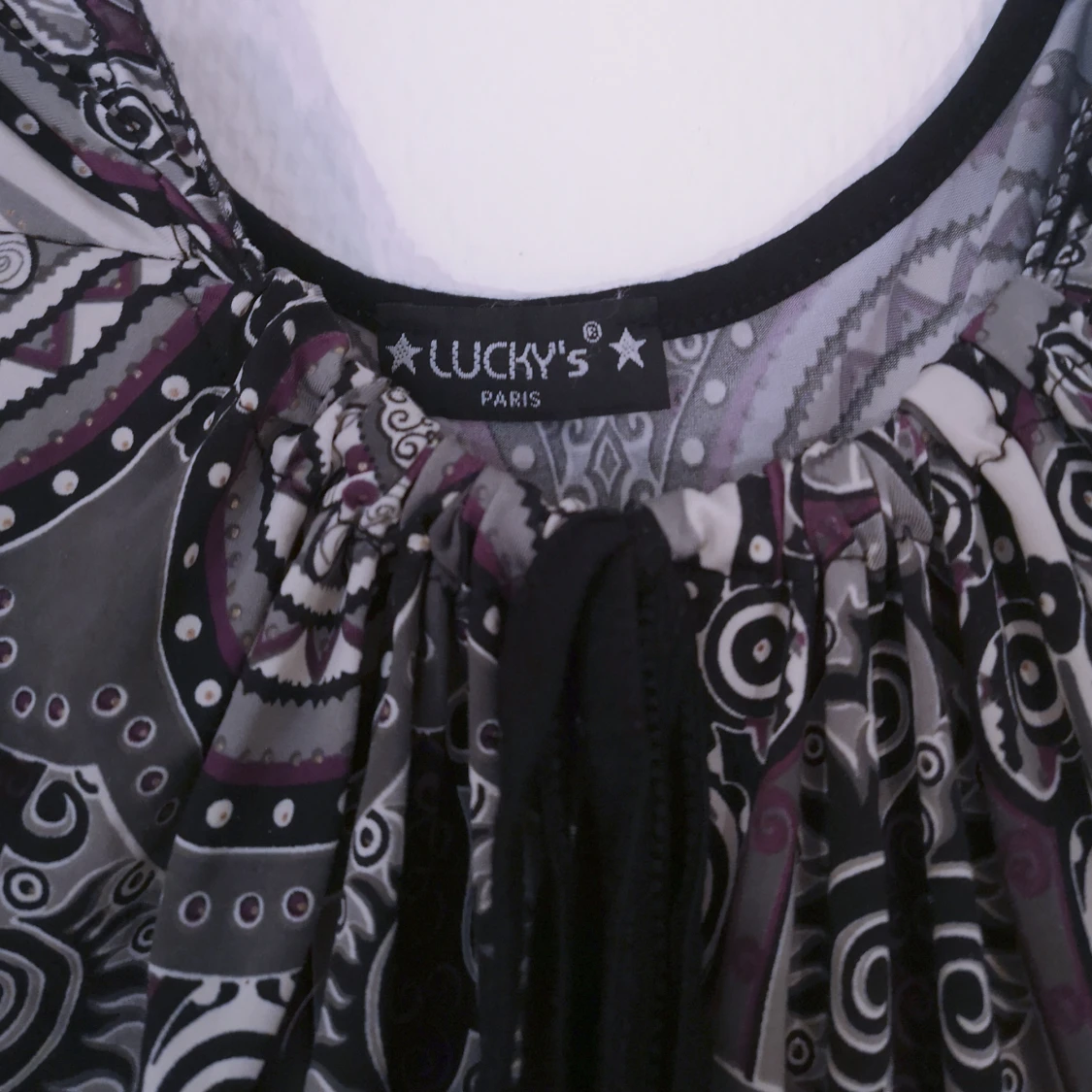 Lucky's Paris topp strl M-L - 3