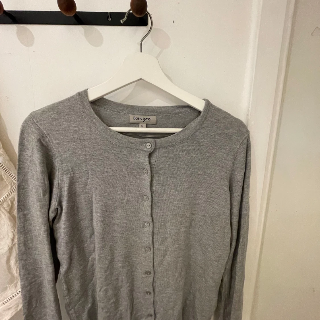 Grå kofta från Basic You
