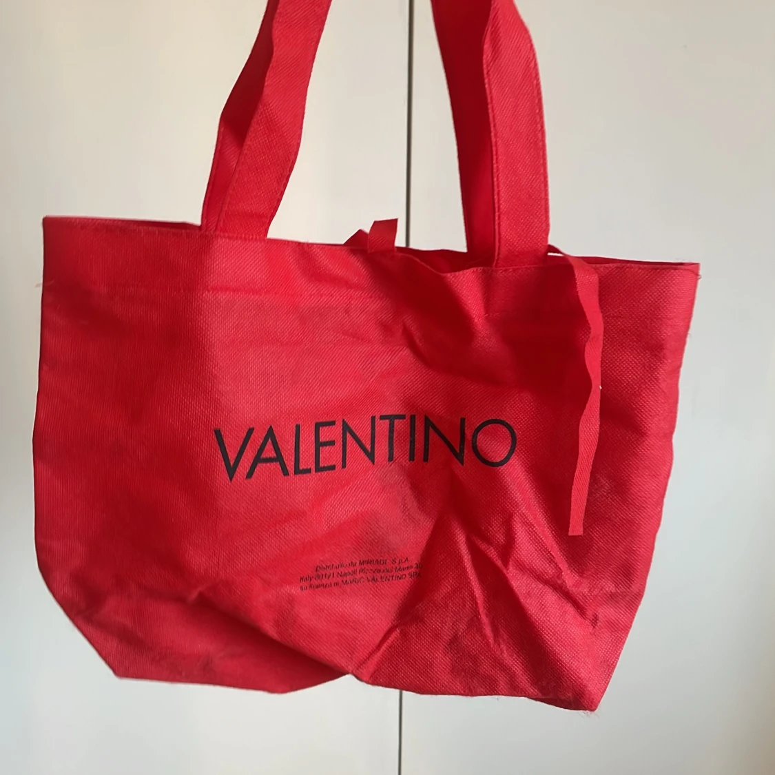 Svart quiltad axelväska från Valentino - 2