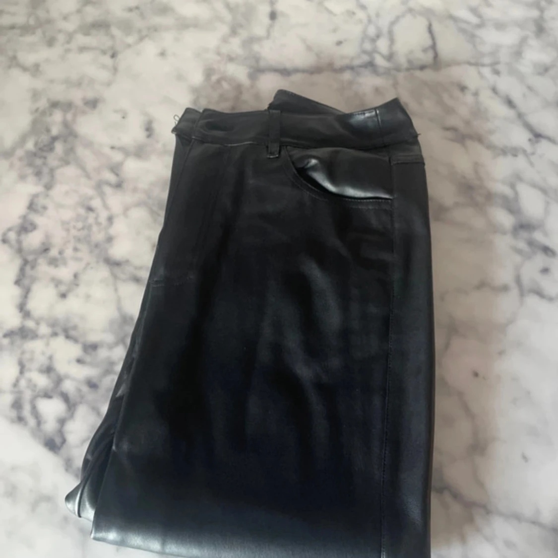 Svarta skinnbyxor - 1