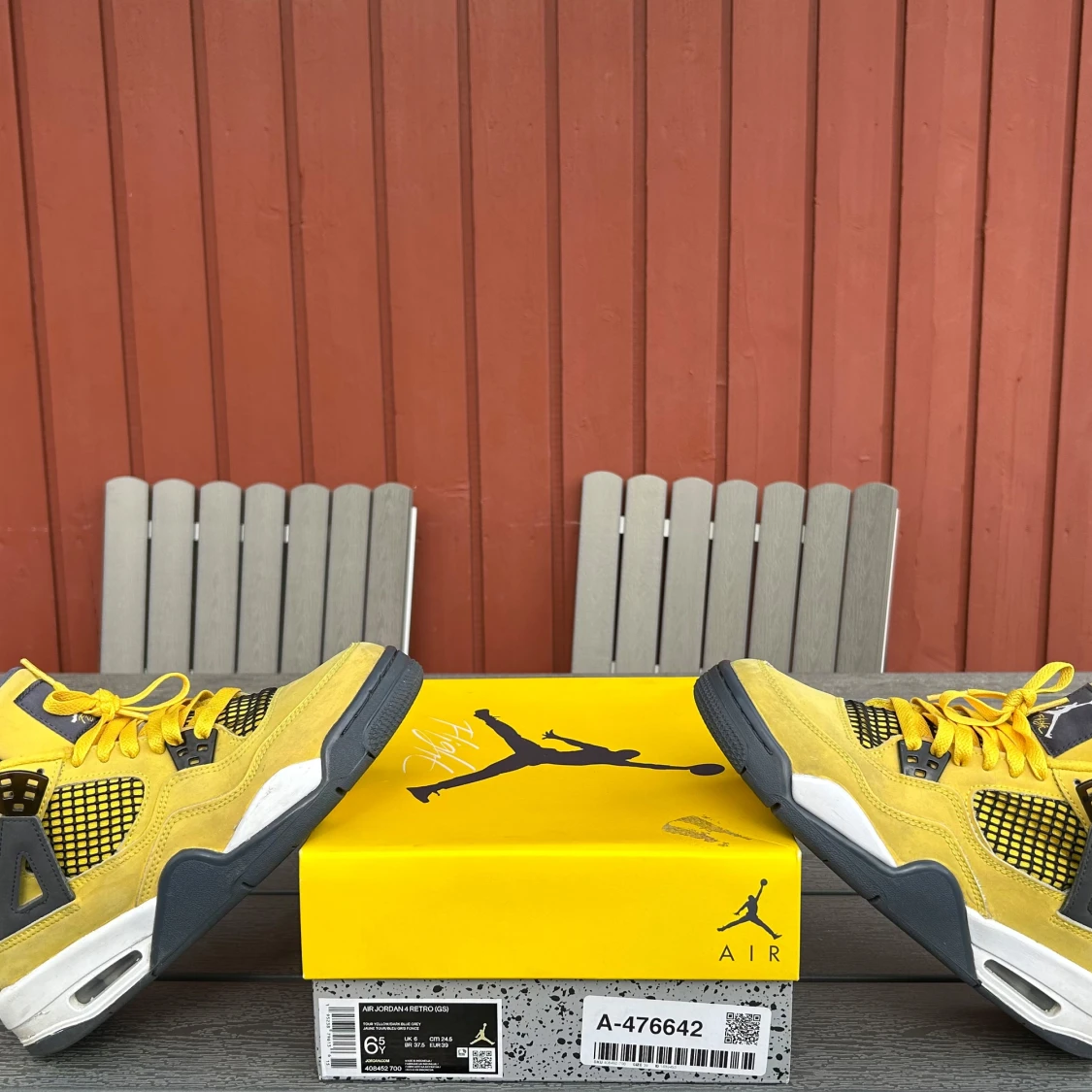 Nike Air Jordan 4 Retro 'Lightning' GS - 2