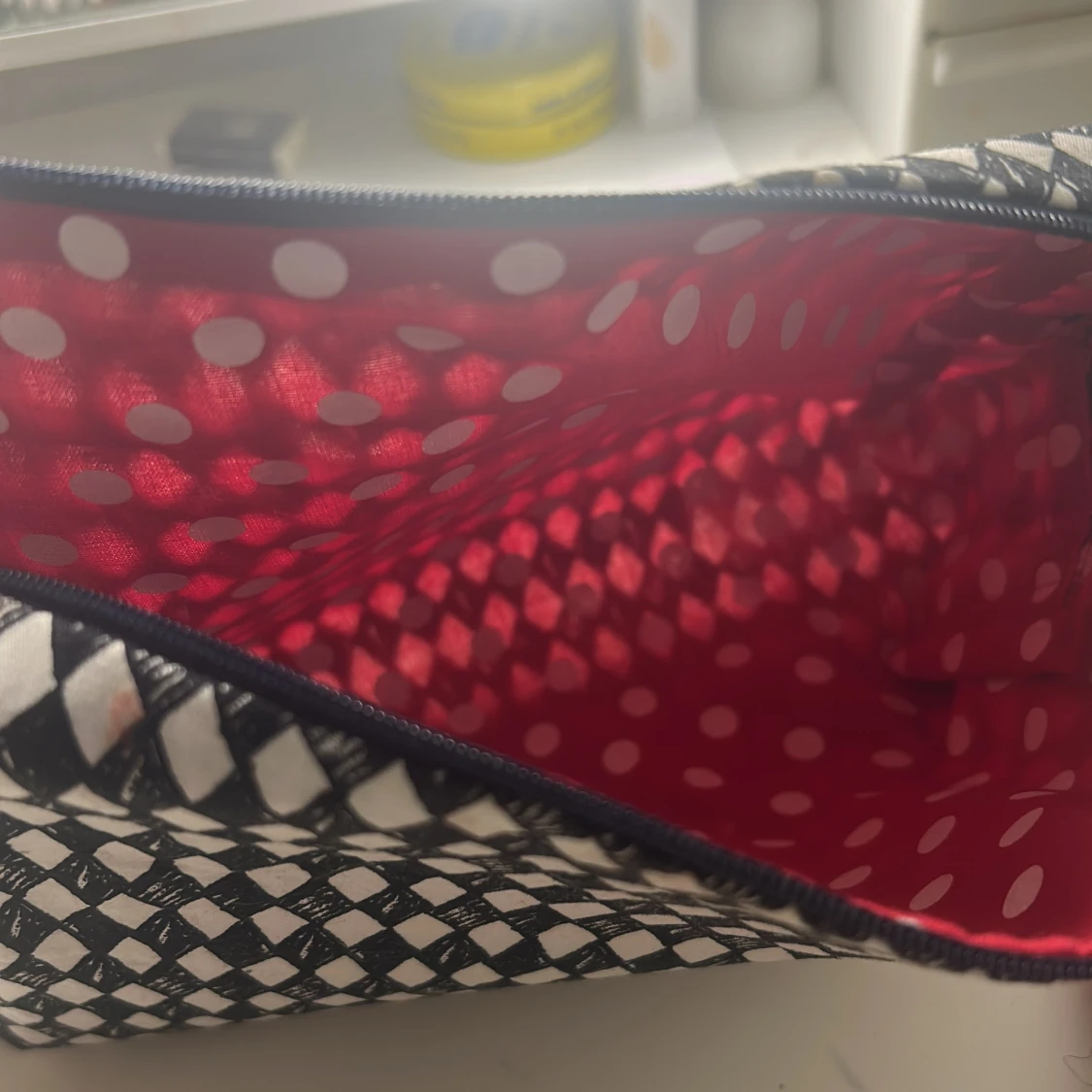 Svartvit necessär med diamantmönstertygg - 2