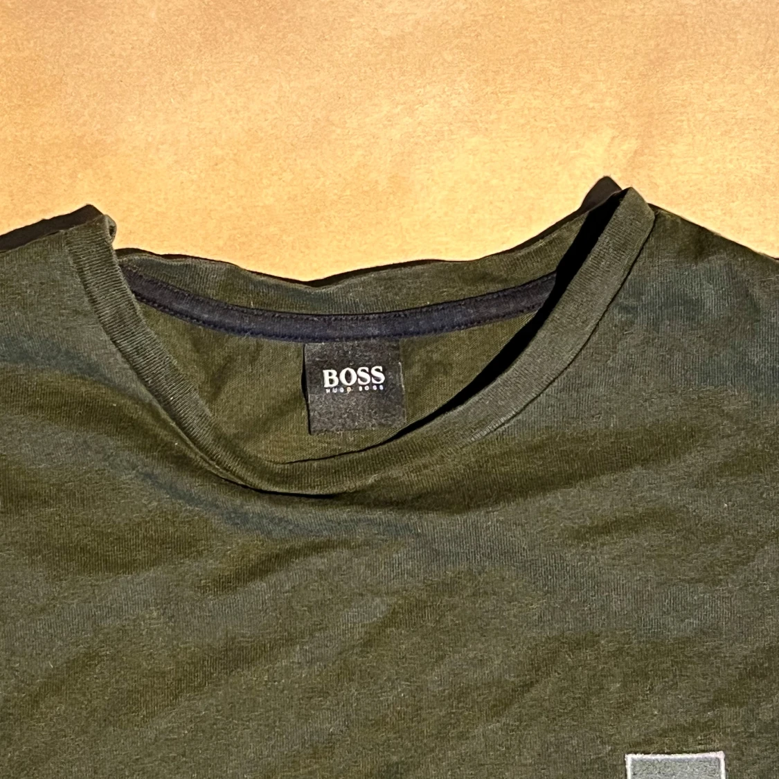 Mörkgrön t-shirt från BOSS - 1