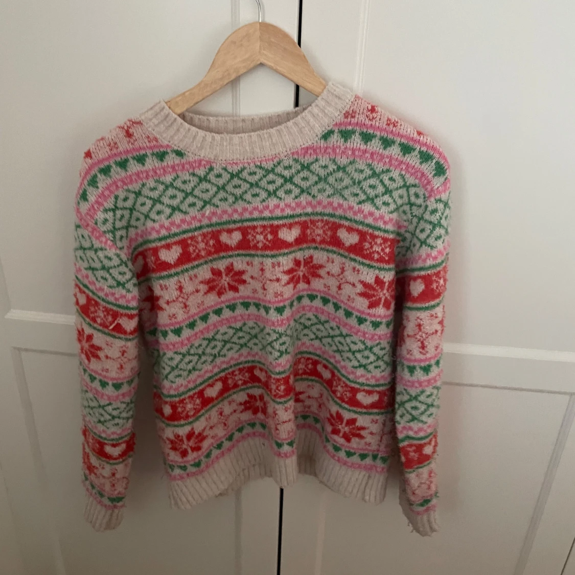 Mönstrad stickad tröja från Lindex - 1