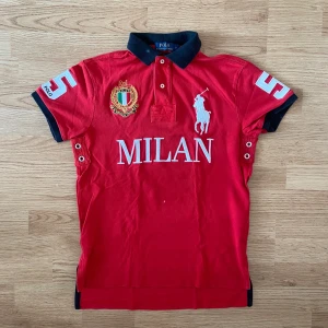 Ralph Lauren Milan Polo / Pike - !skicka bud för snabb affär! Fet Ralph lauren Milan pike, storlek S i bra skick. Skriv om ni undrar någonting 📲