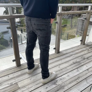 Nudie jeans ”lean dean” - Nudie jeans i modellen lean Dean, storlek w30 l30. Skick 8/10 och är knappt använda. Pris kan diskuteras och hör gärna av dig vid fråga. 