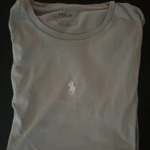 Ralph lauren t shirt - Ralph lauren t shirt, storlek xs, skick 9/10.