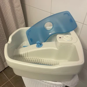 OBH Nordica elektriskt fotbad med bubblor  - OBH Nordica elektriskt fotbad, med val att köra med eller utan SPA- bubblor 😇inga skavanker 200 kr