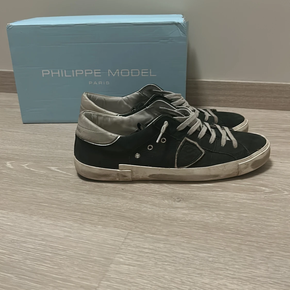 sneakers från Philippe Model