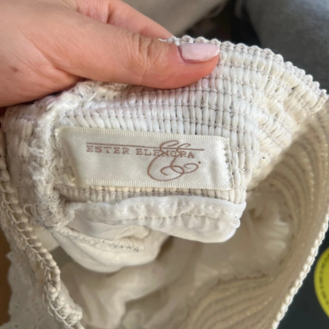 Supersöt spetskjol - 1