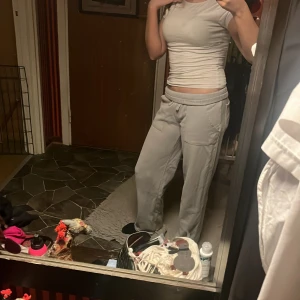 Mjukisbyxor - Säljer dessa mjukisbyxor från lager 157 storlek xs