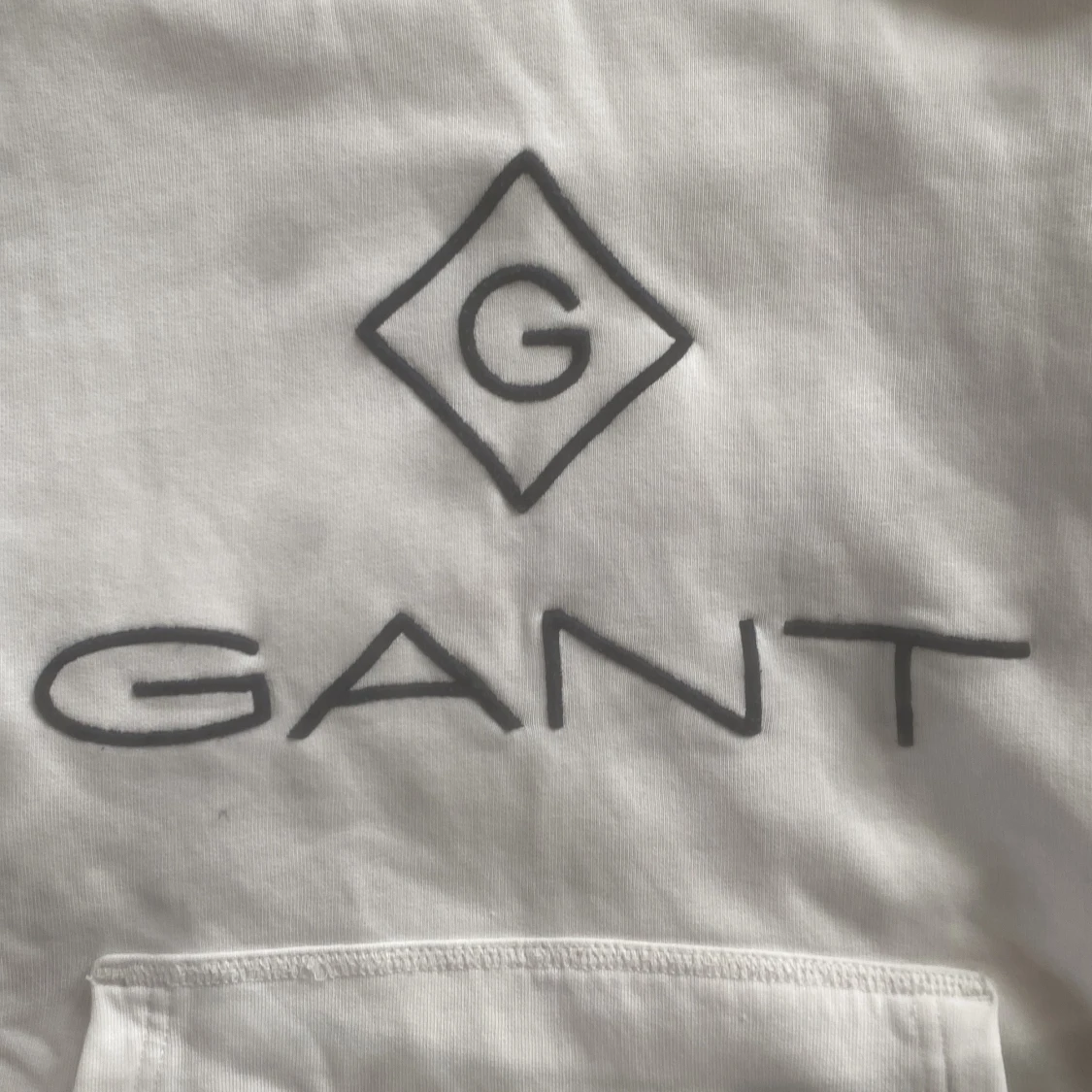 Vit hoodie från GANT - 3