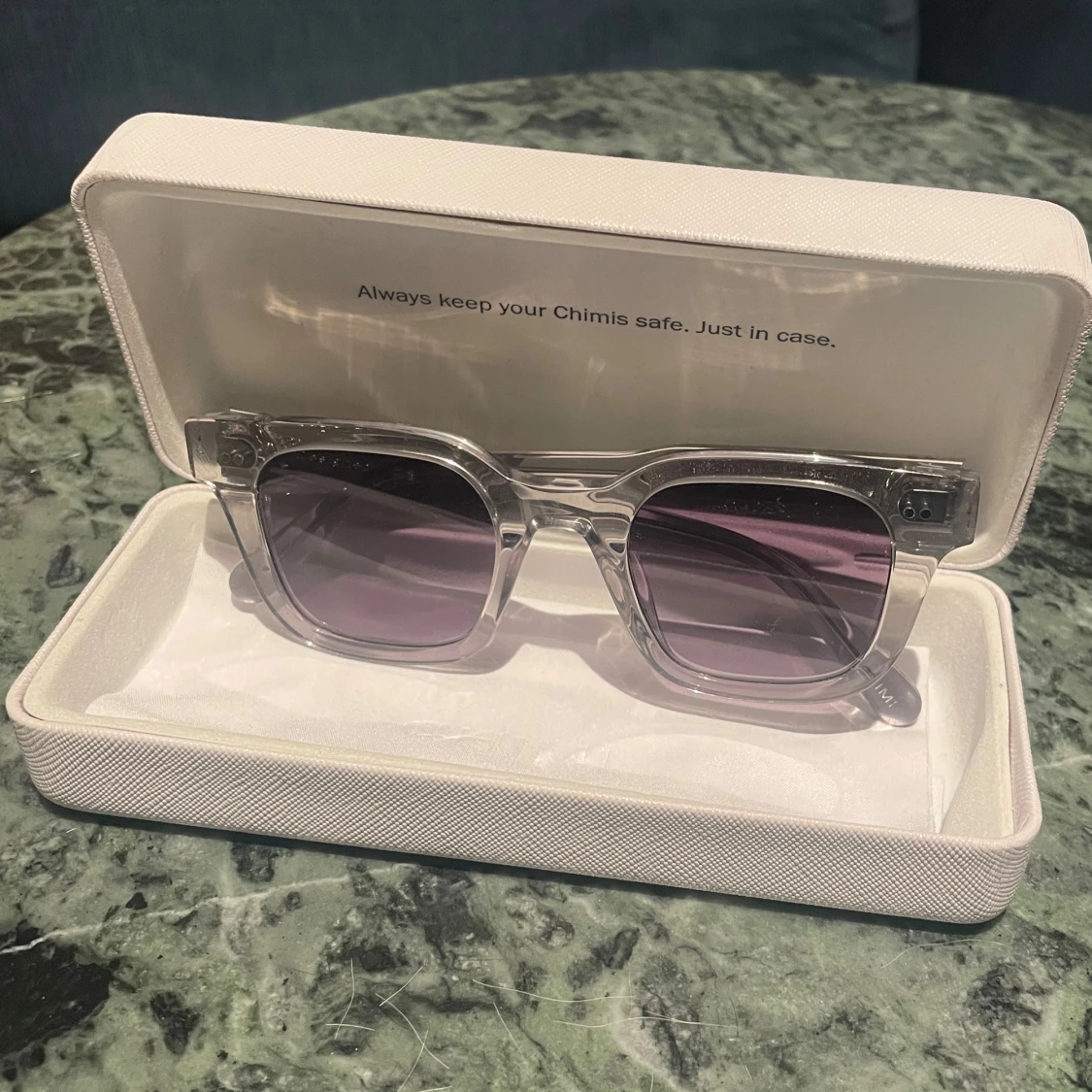 Transparenta solglasögon från Chimi