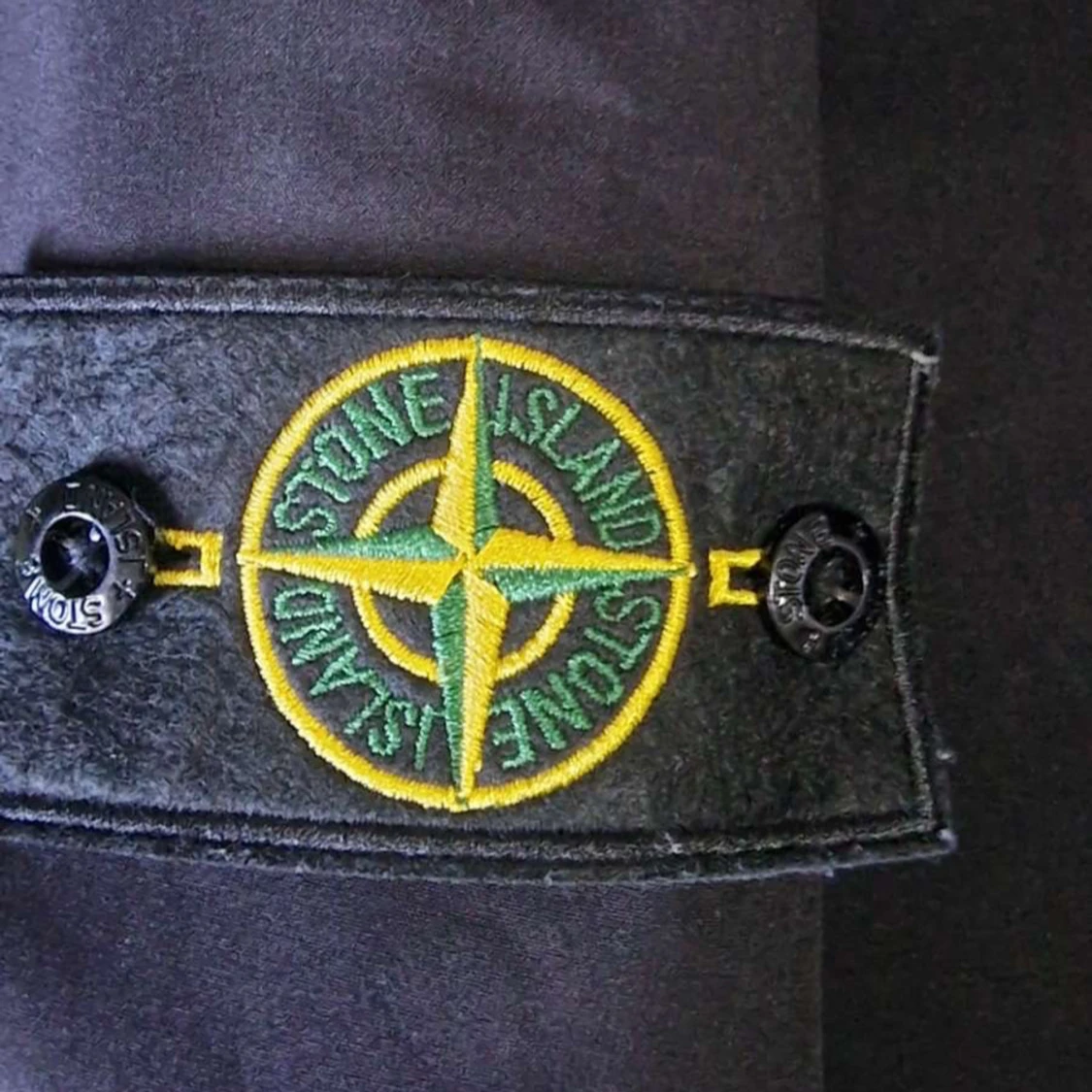 Svart pufferjacka från Stone Island 1500 Medium - 4