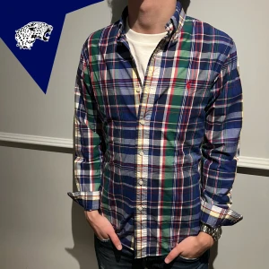 RALPH LAUREN SKJORTA  - Fet flanell skjorta från Ralph Lauren | Skick: 8.5/10 | Strl: S | Modellen är 182cm lång | Hör av dig om du undrar någonting!