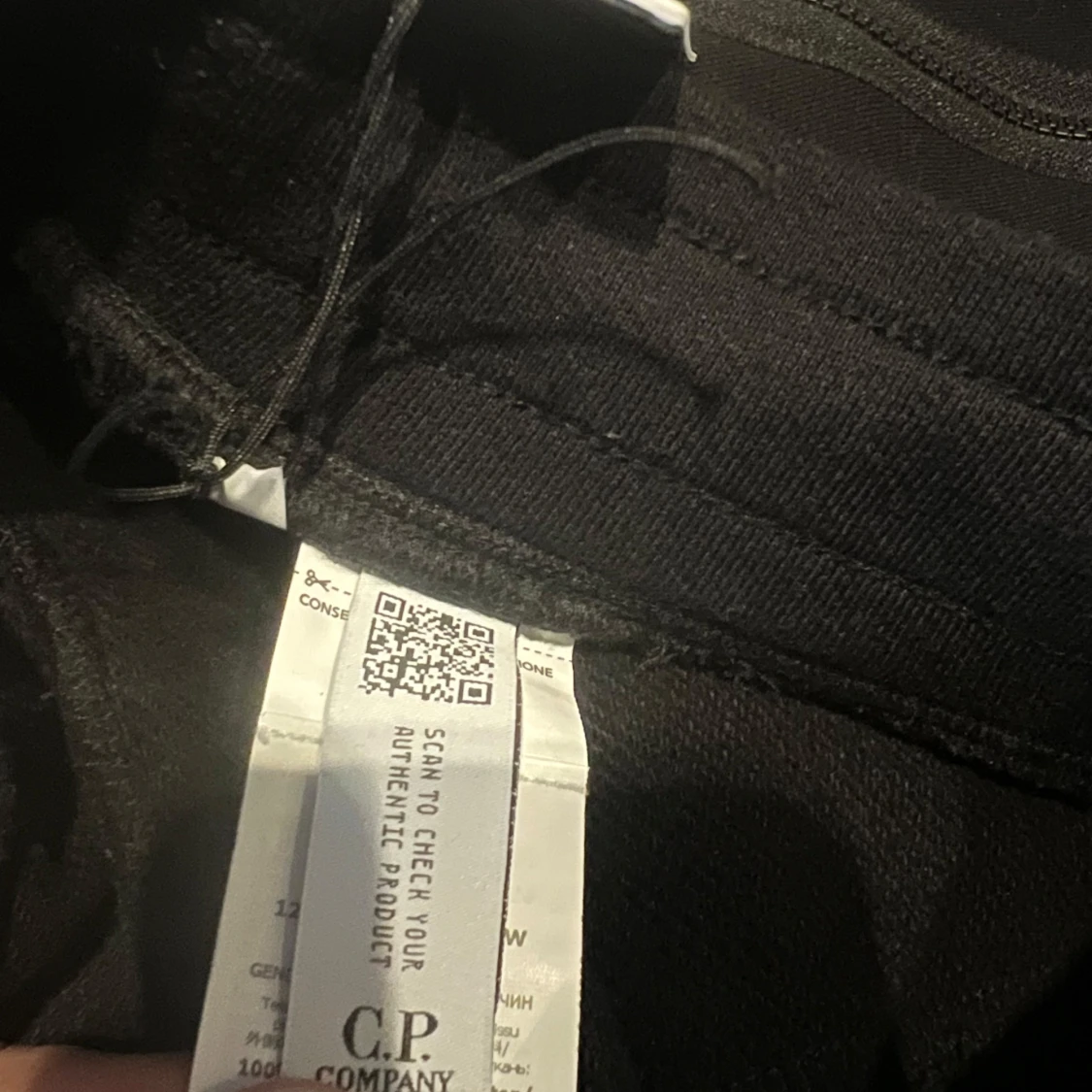 Svarta mjukisbyxor från C.P. Company - 3