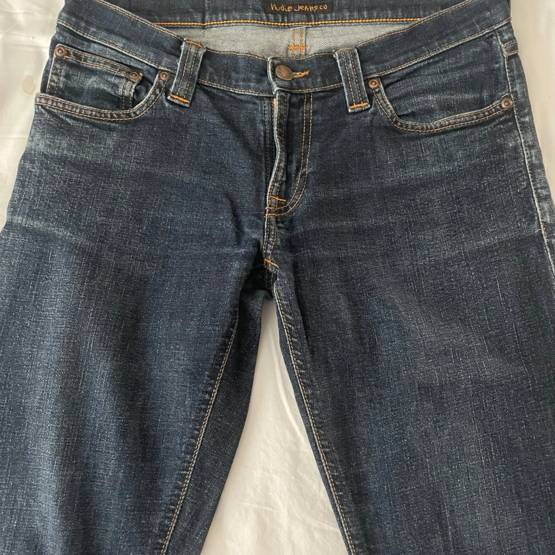 Mörkblå jeans från Nudie Jeans