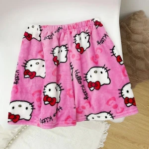 Rosa Hello Kitty shorts  - Säljer denna söta hello Kitty shortsen för de int används, använda 2/4 gnr. har inga fläckar 