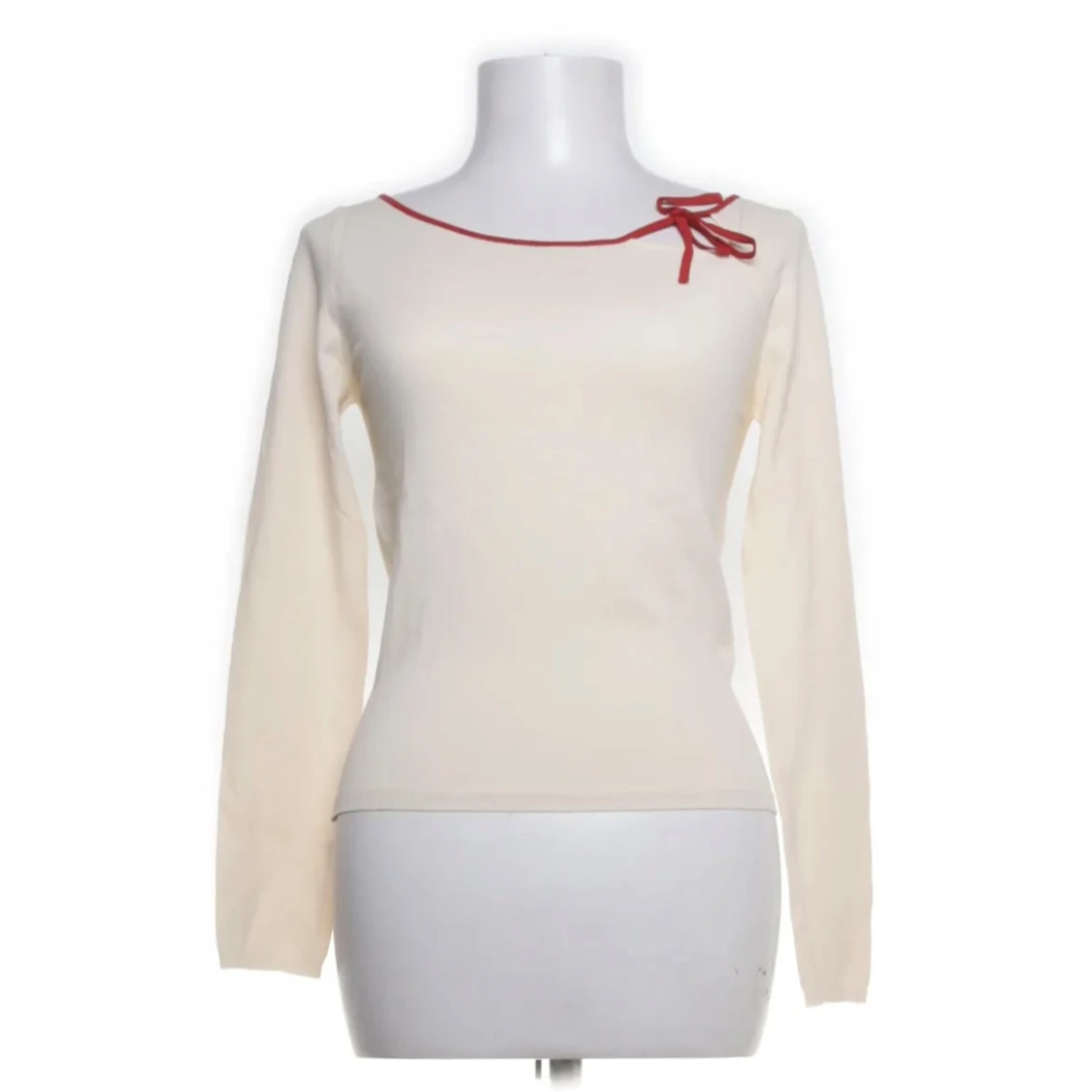 Beige tröja med rosett från Hallhuber