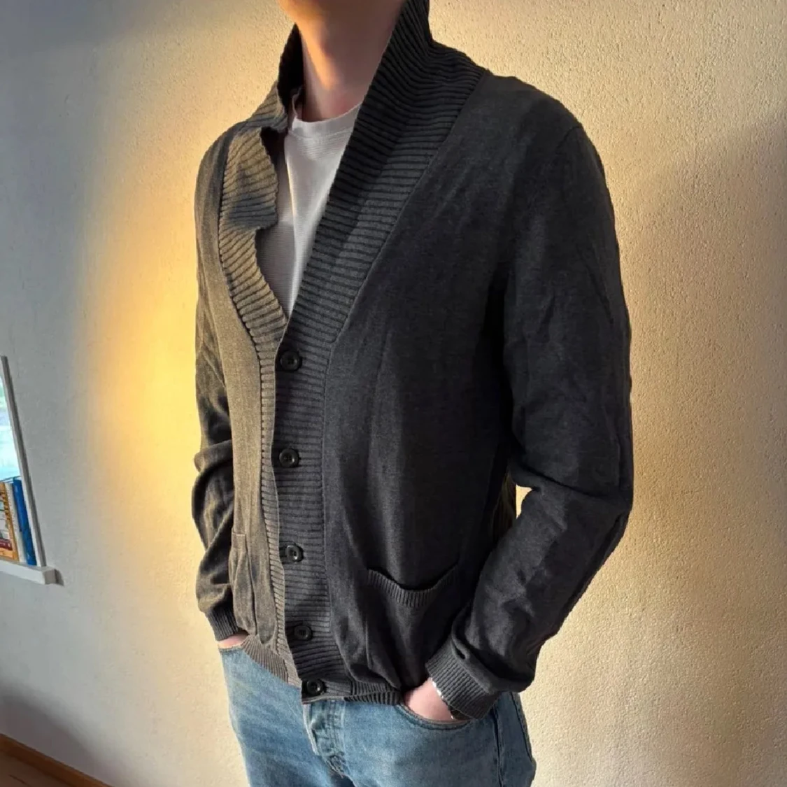 Mörkgrå kofta med krage - 1