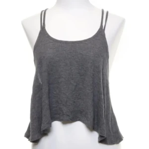 Brandy melville topp - linne från brandy melville. använd ”köp nu” ⭐️🌺🥂🍋‍🟩🐚